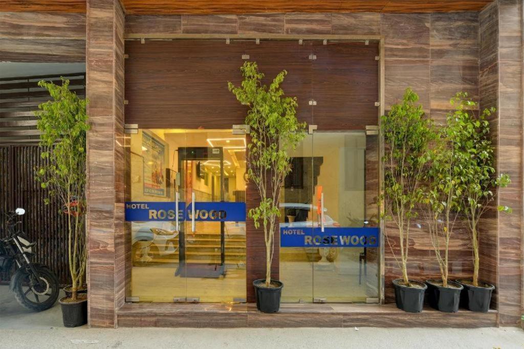 Hotel Rosewood Near Delhi Airport New Delhi Eksteriør billede